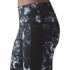 Lululemon Sunshine Salutation Crop Leggings Size 8 Full On Luxtreme Dusk Dye